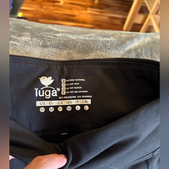 NWT High Waisted Thermal Lined Yoga Pants. IUGA. Size medium. Black - Picture 5 of 9